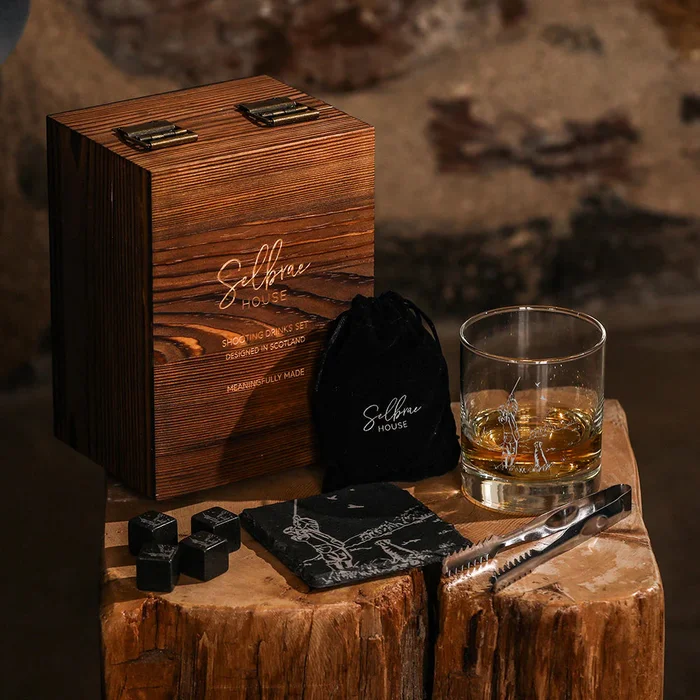 HUNTING DRINKS SET